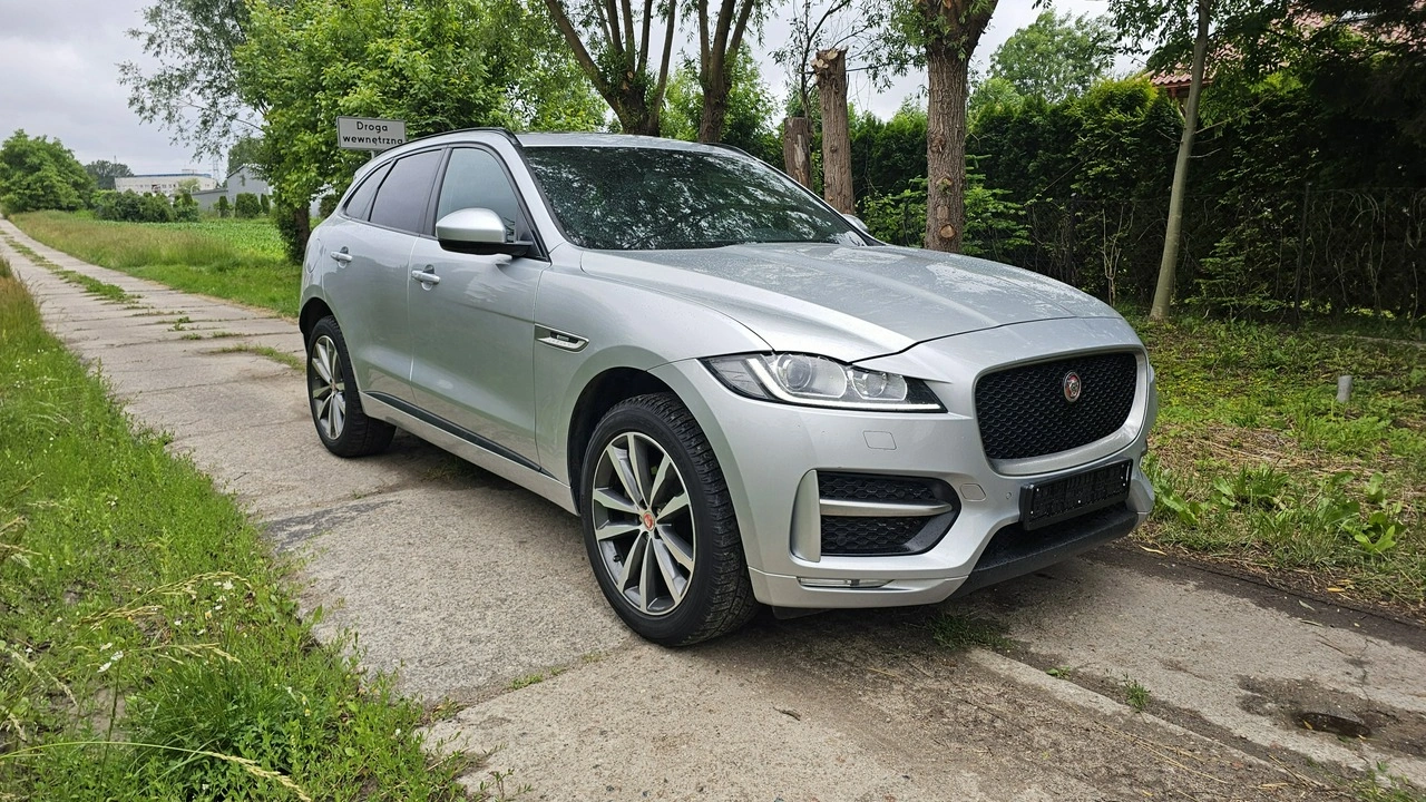 Jaguar F-Pace - Zdjęcie 11