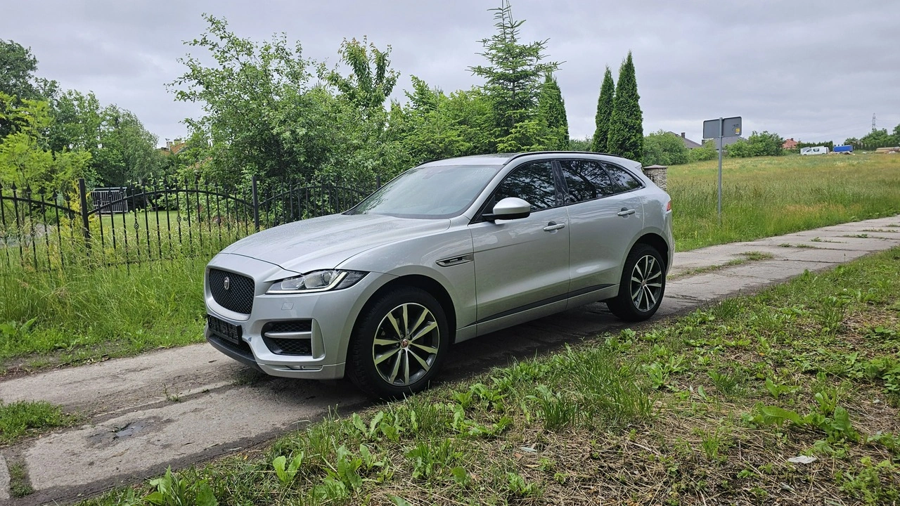 Jaguar F-Pace - Zdjęcie 15