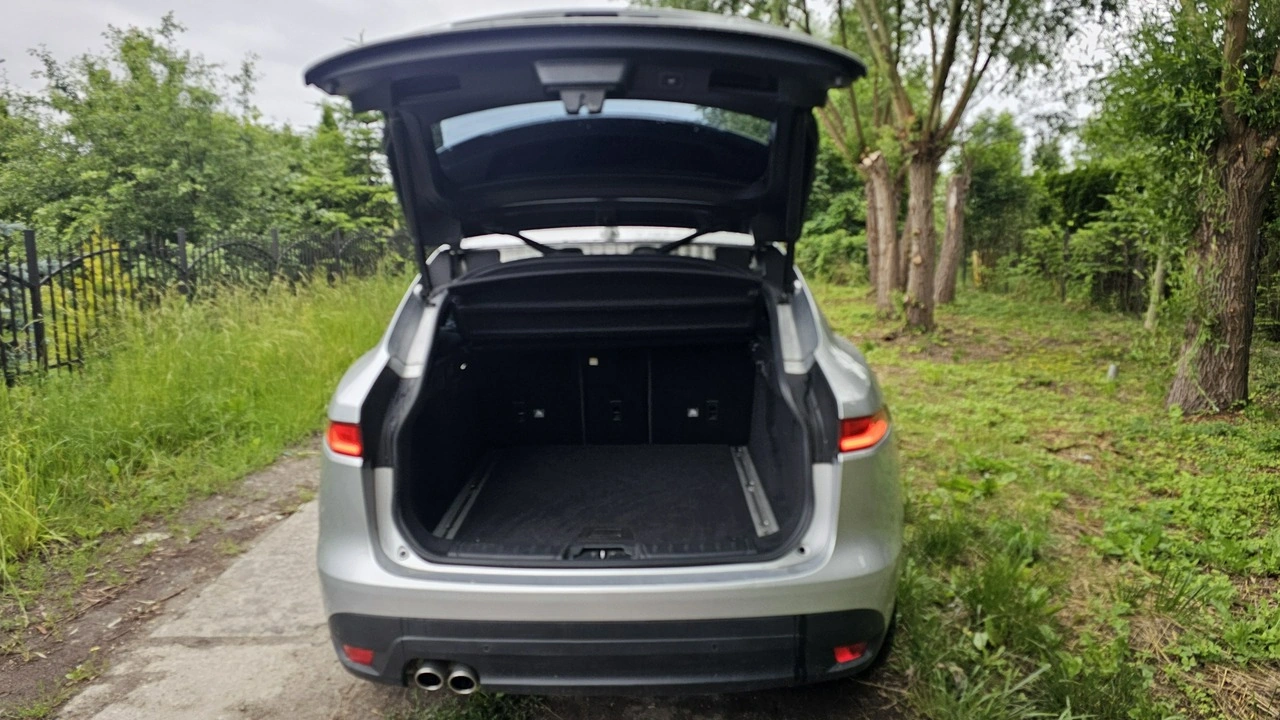 Jaguar F-Pace - Zdjęcie 22