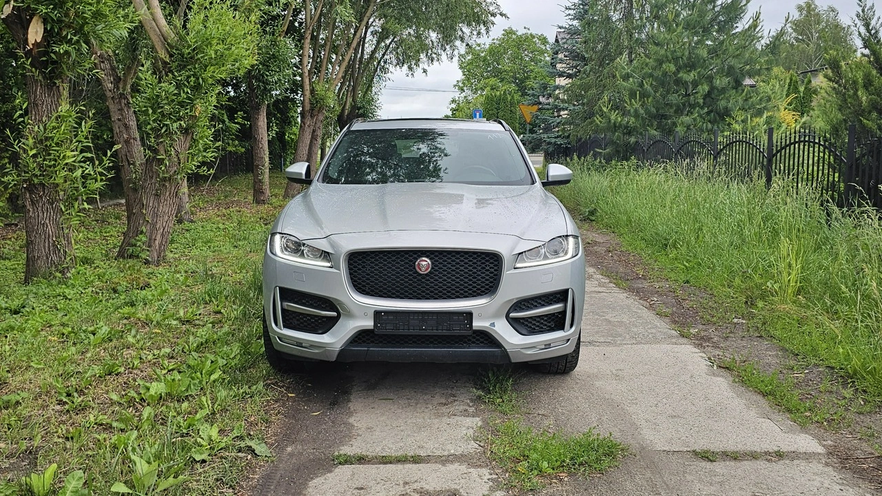 Jaguar F-Pace - Zdjęcie 31