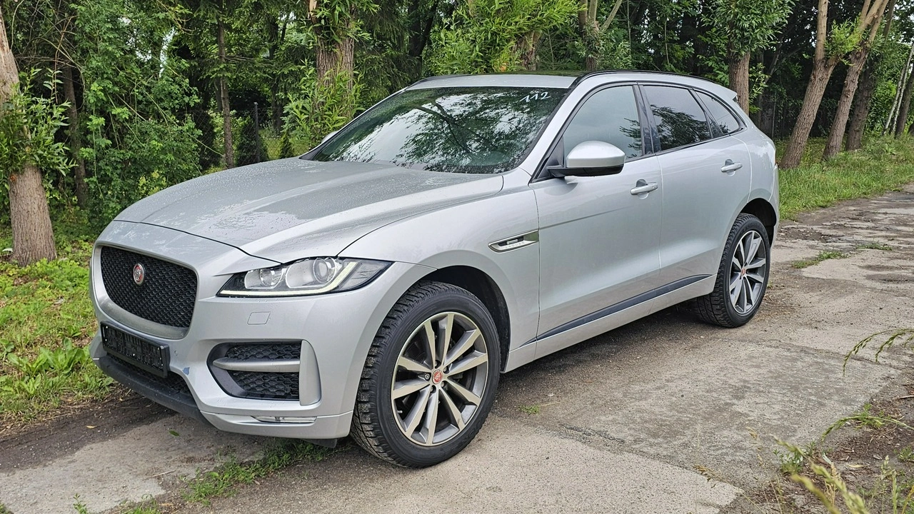 Jaguar F-Pace - Zdjęcie 32