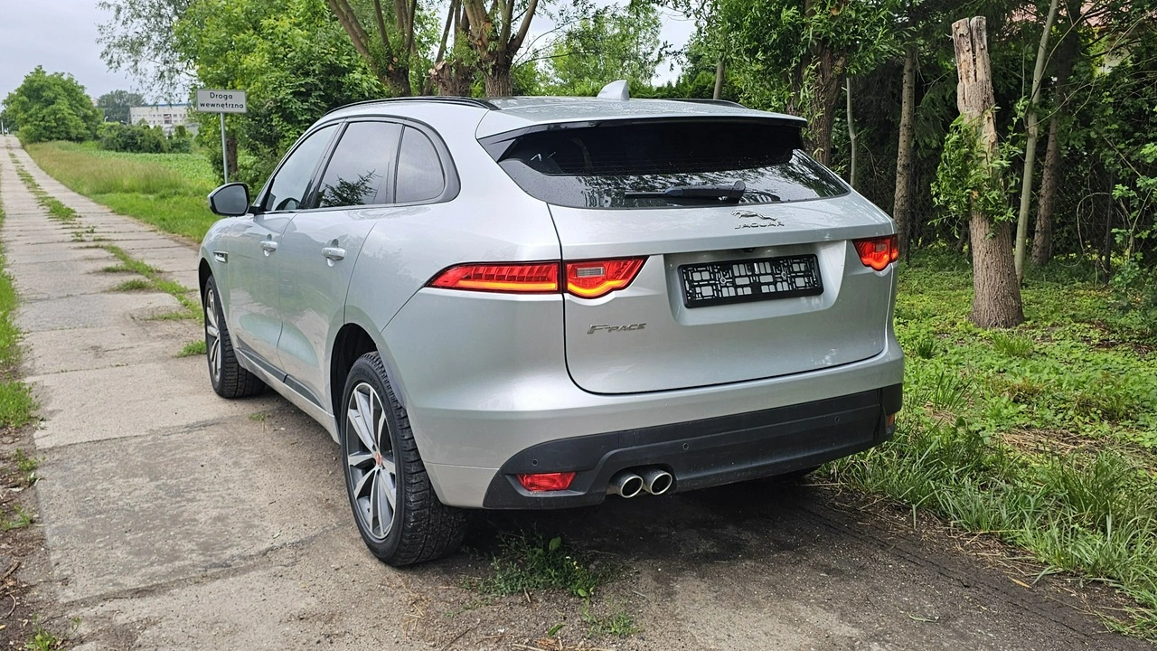 Jaguar F-Pace - Zdjęcie 34