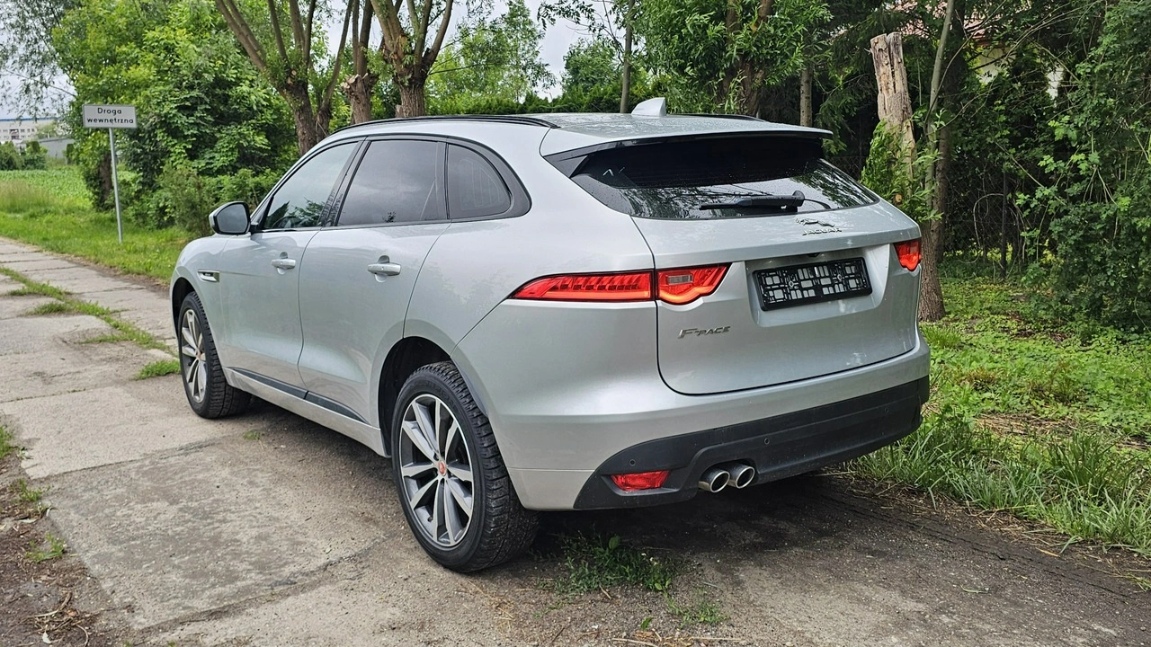 Jaguar F-Pace - Zdjęcie 35