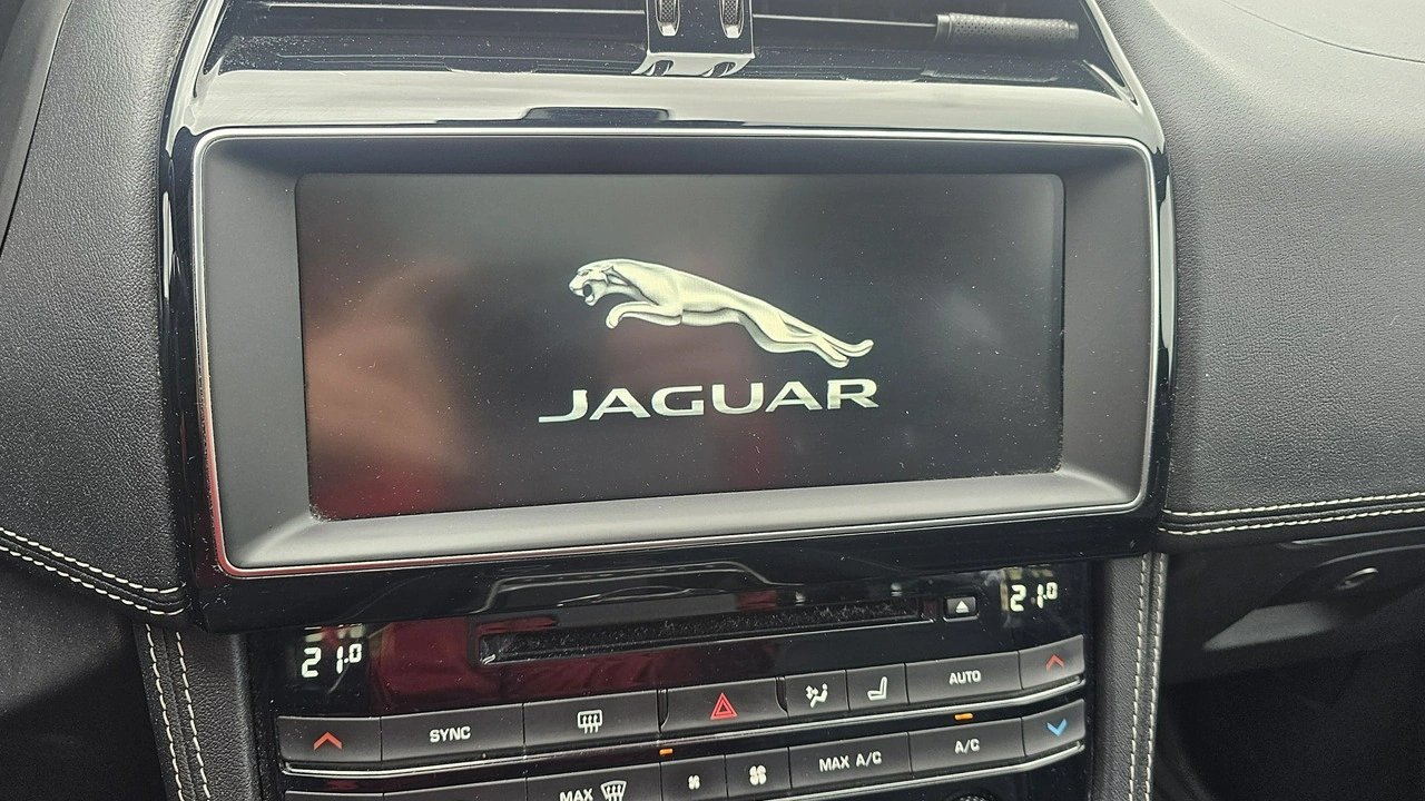 Jaguar F-Pace - Zdjęcie 36