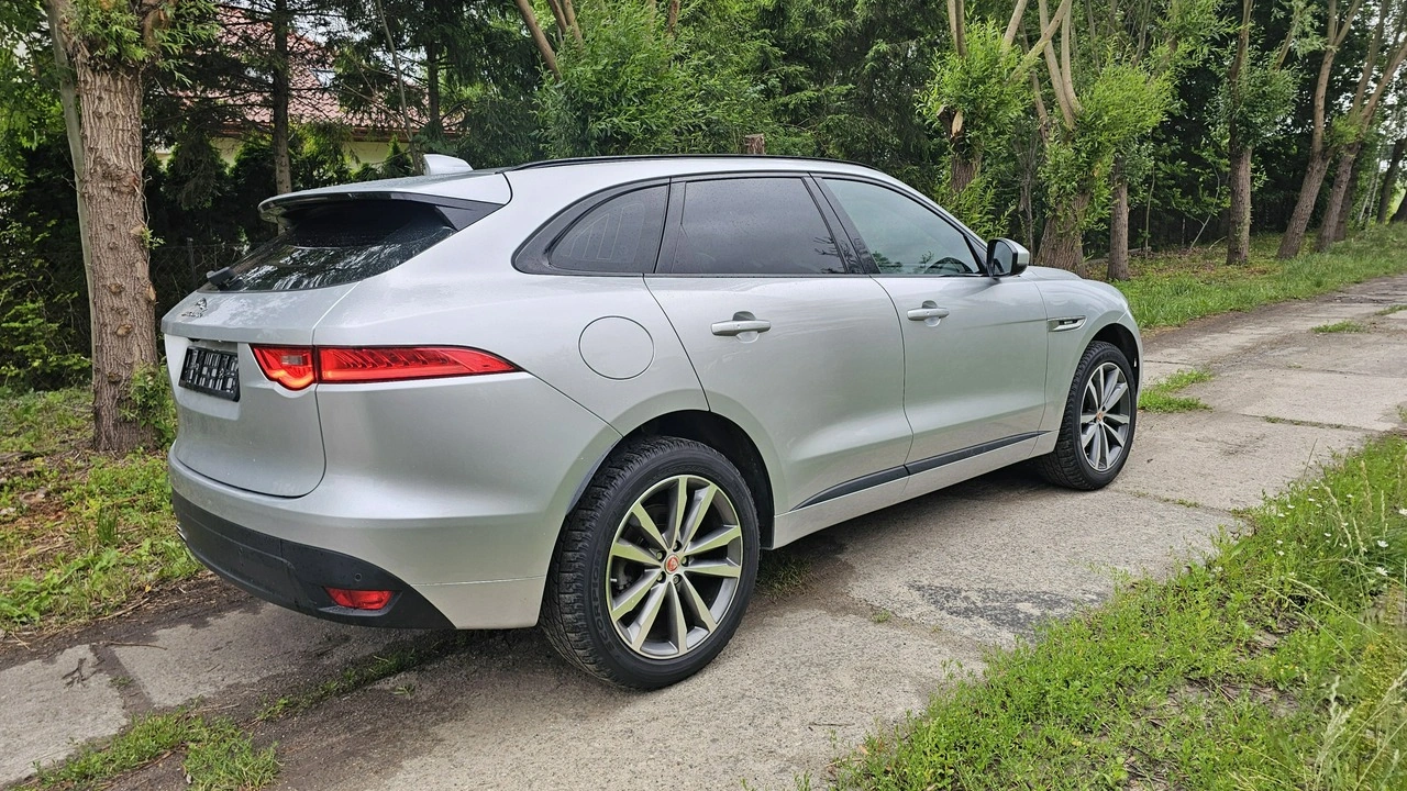 Jaguar F-Pace - Zdjęcie 8