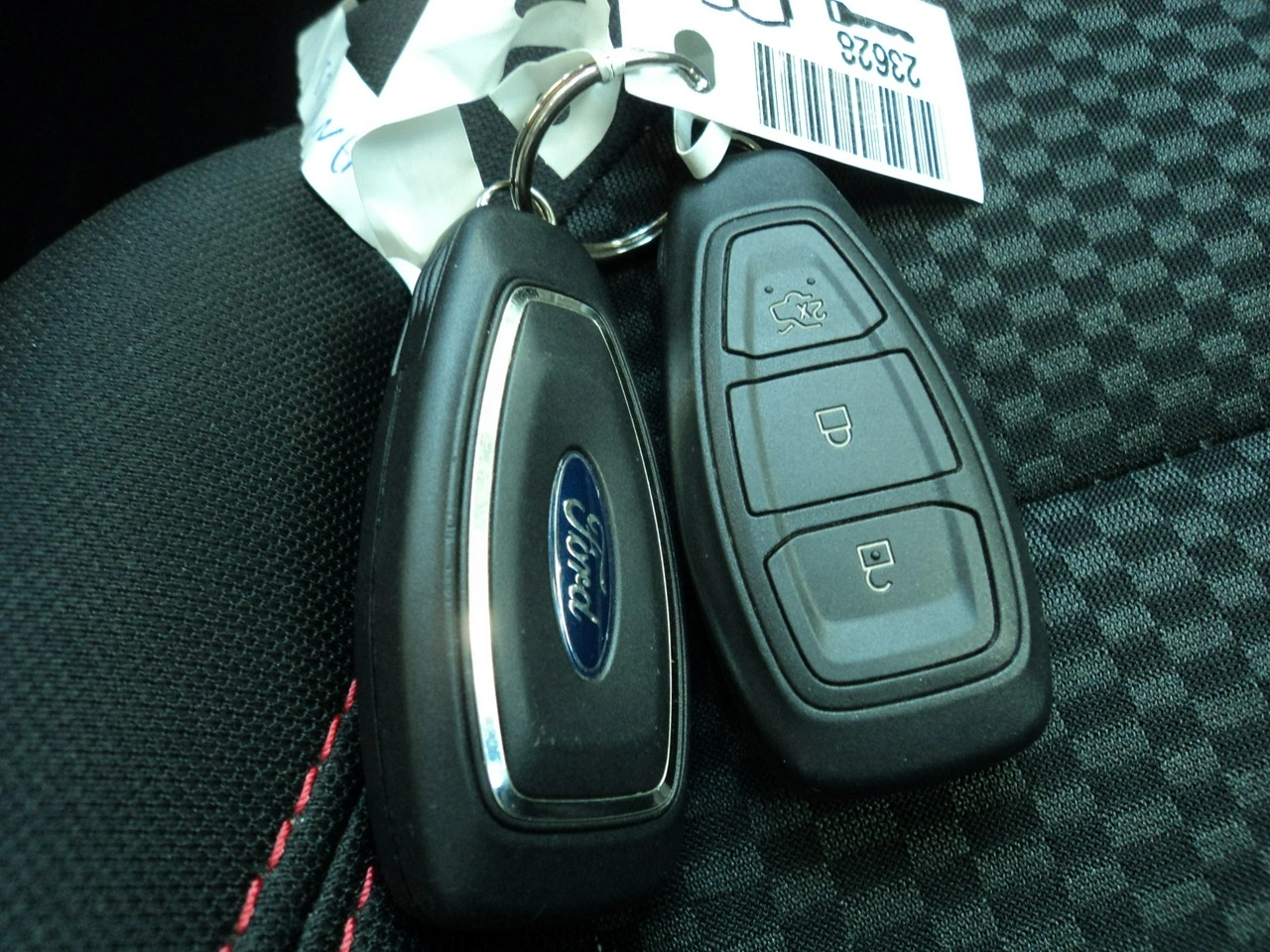 Ford Puma - Zdjęcie 15