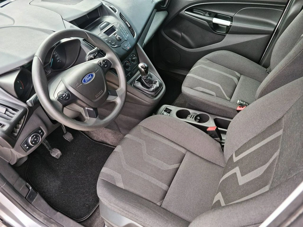 Ford Tourneo Connect - Zdjęcie 17