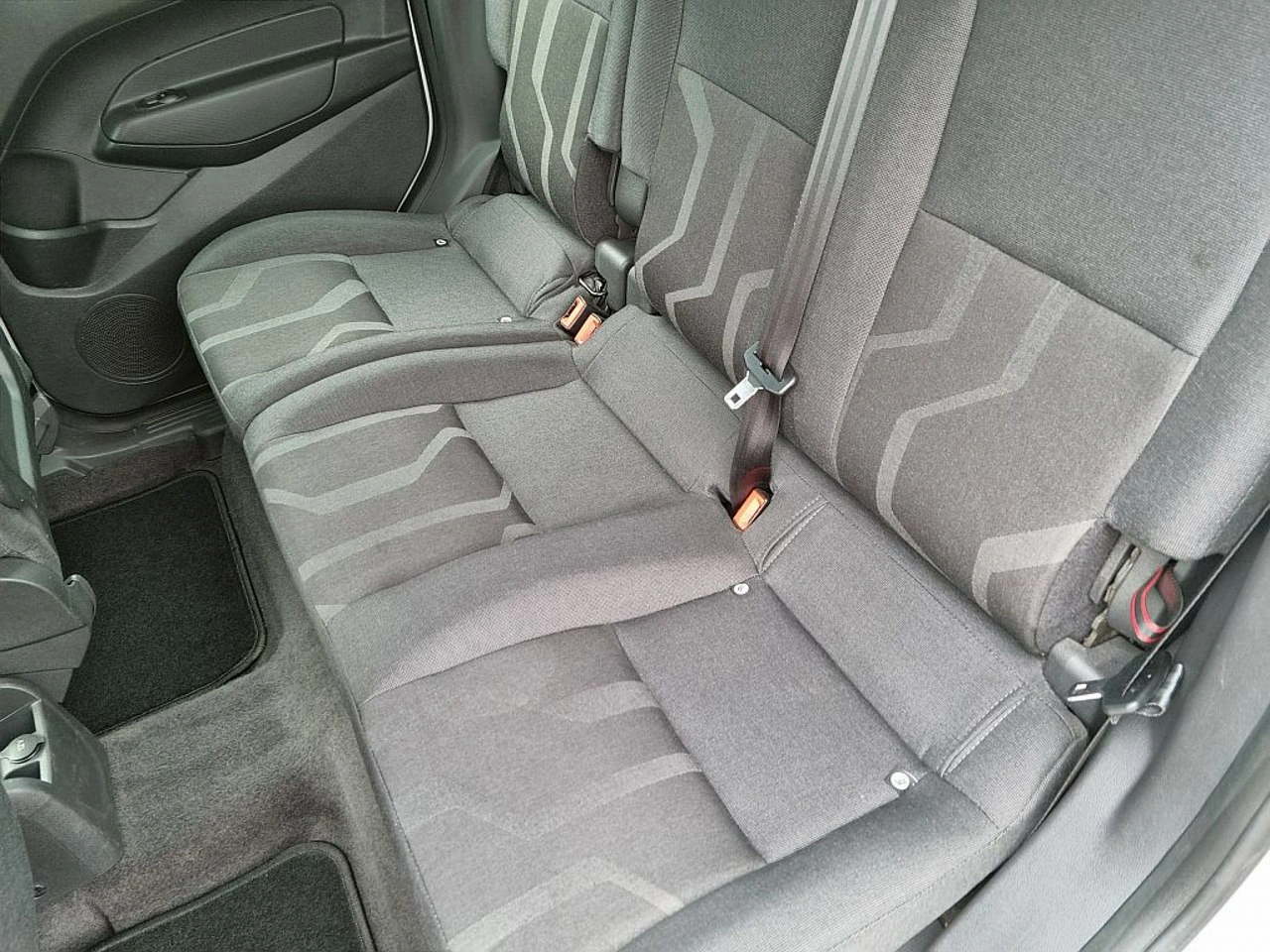 Ford Tourneo Connect - Zdjęcie 18