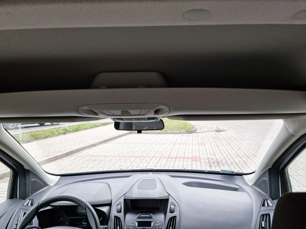 Ford Tourneo Connect - Zdjęcie 23