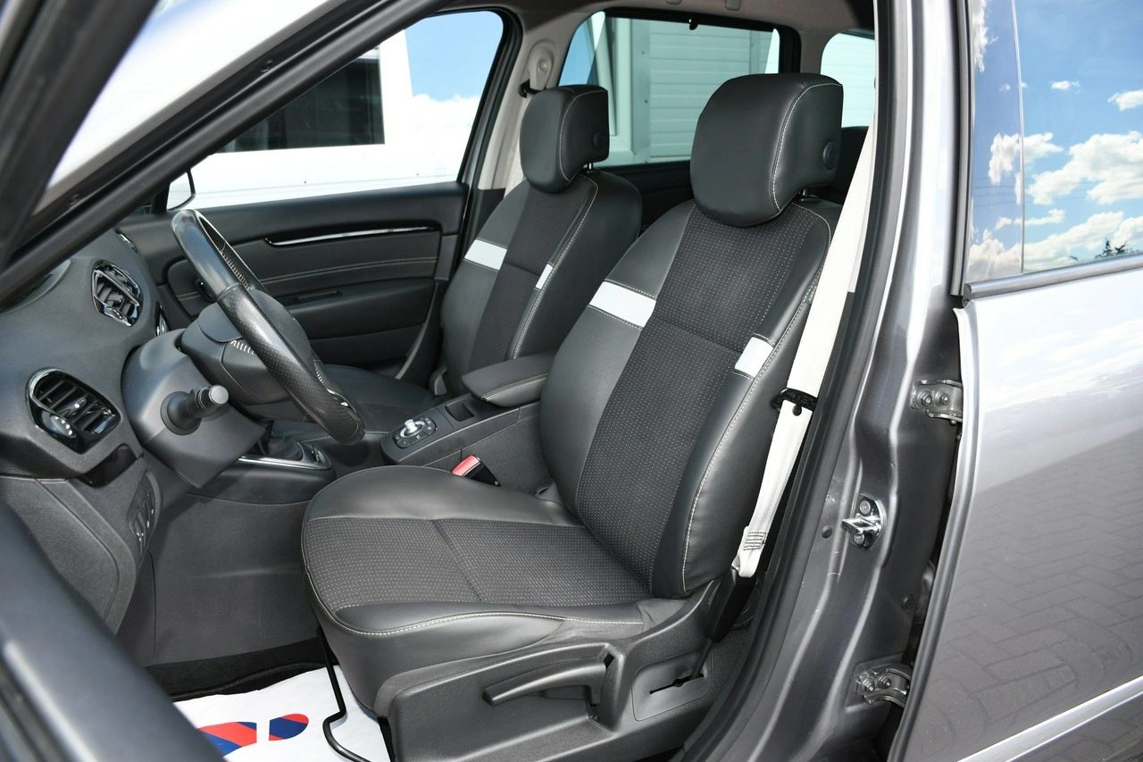 Renault Grand Scenic - Zdjęcie 21