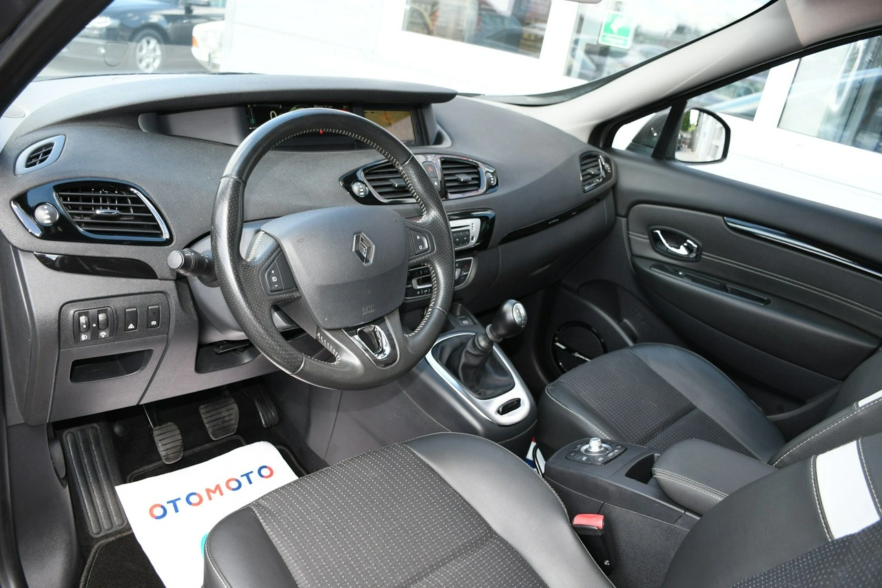 Renault Grand Scenic - Zdjęcie 22