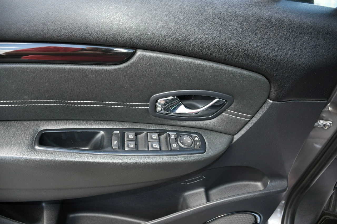 Renault Grand Scenic - Zdjęcie 36