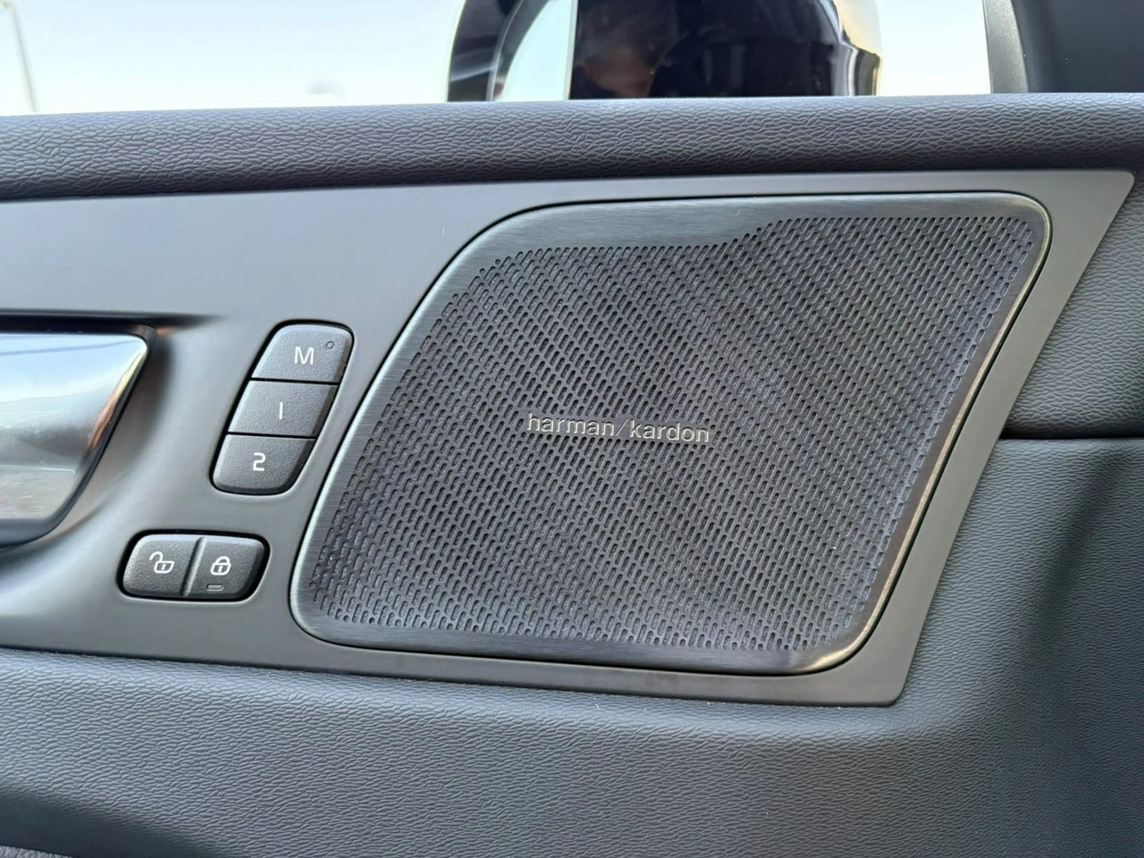 Volvo XC 60 - Zdjęcie 10