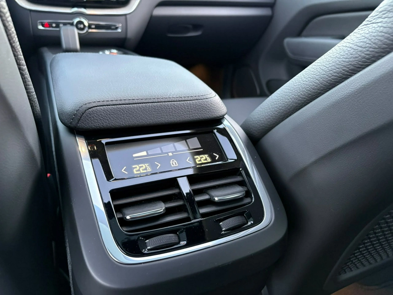 Volvo XC 60 - Zdjęcie 7
