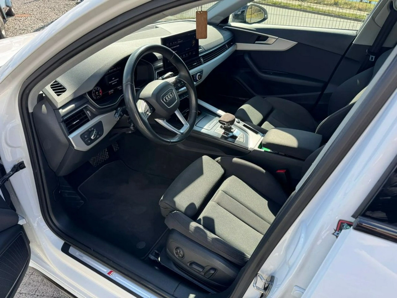 Audi A4 - Zdjęcie 13