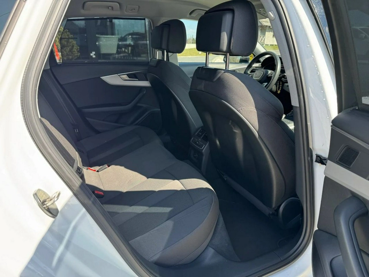 Audi A4 - Zdjęcie 19