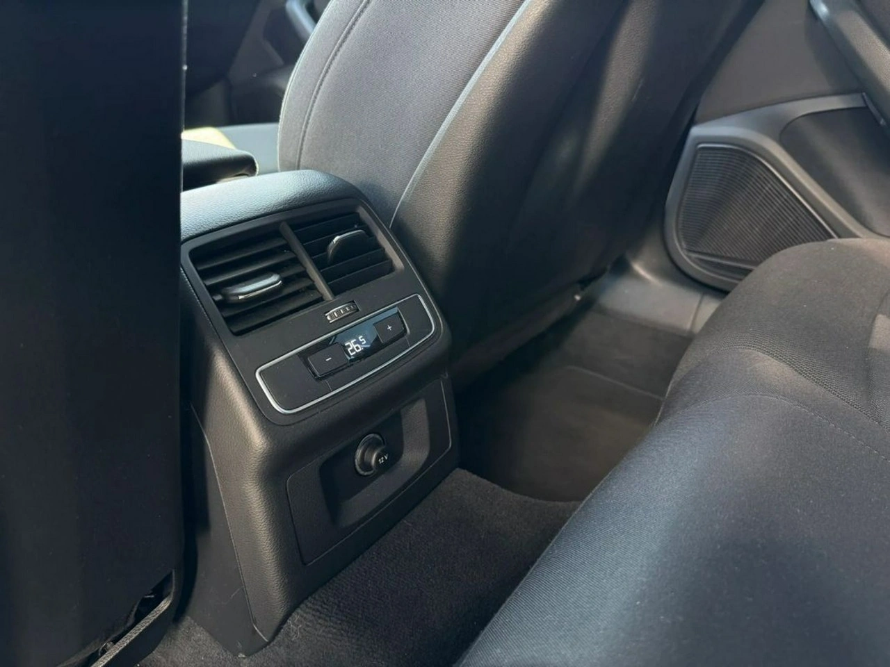 Audi A4 - Zdjęcie 33