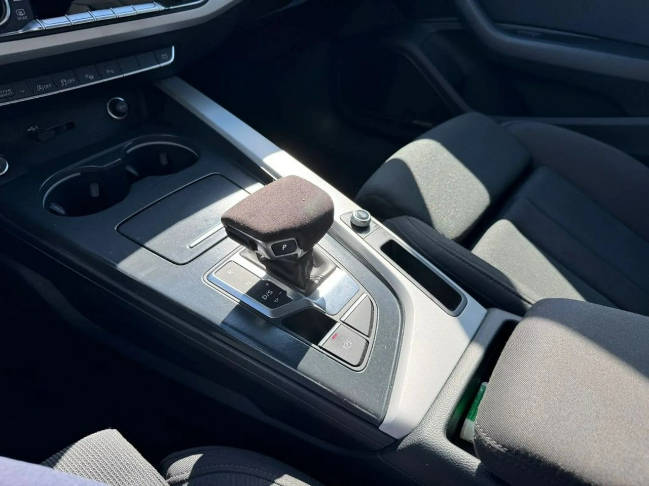 Audi A4 - Zdjęcie 36