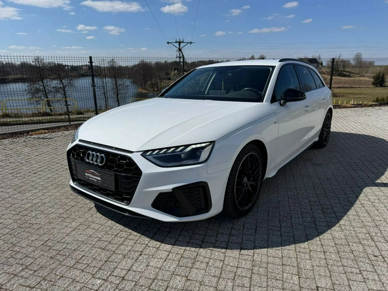 Audi A4 - Główne zdjęcie