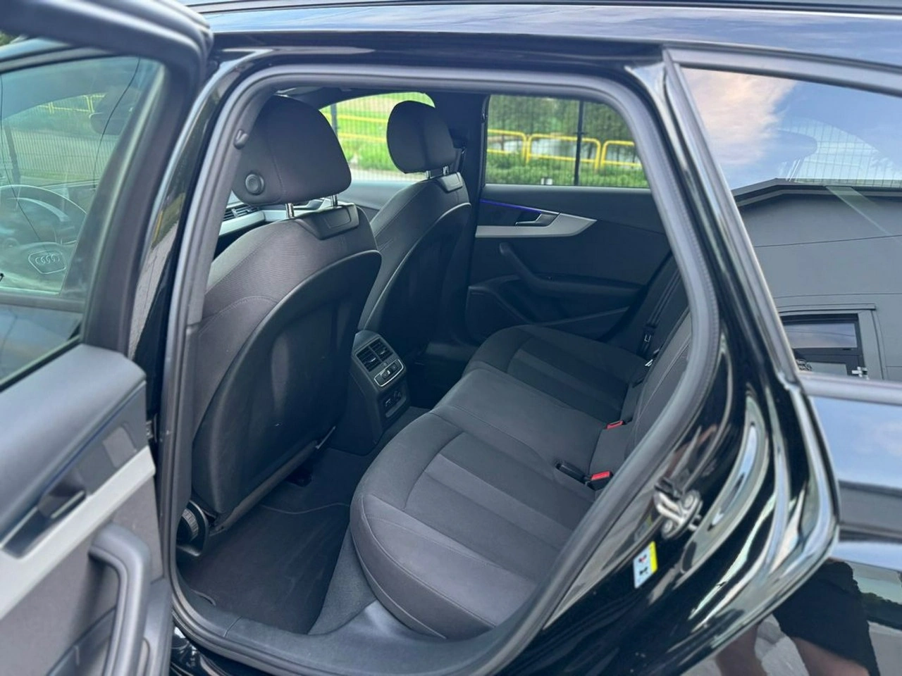 Audi A4 - Zdjęcie 15