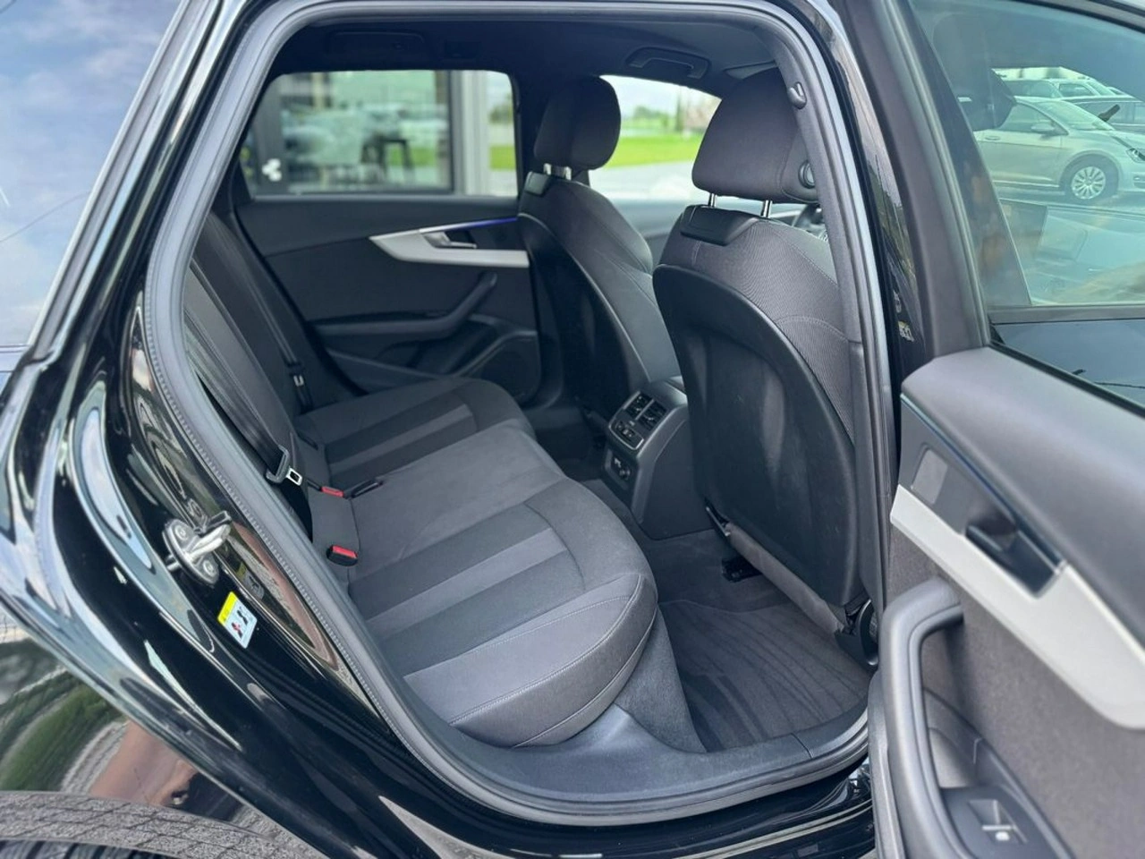 Audi A4 - Zdjęcie 17