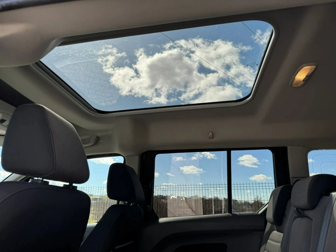 Ford Grand Tourneo Connect - Zdjęcie 18