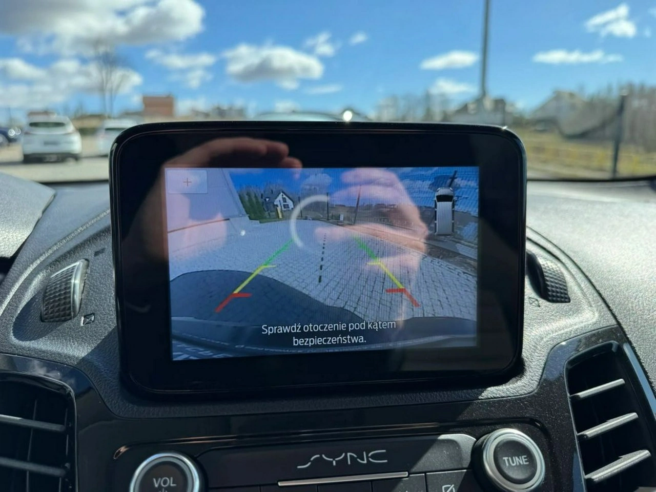 Ford Grand Tourneo Connect - Zdjęcie 22