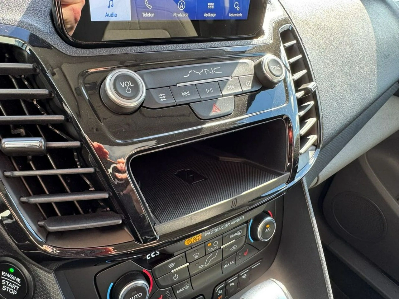 Ford Grand Tourneo Connect - Zdjęcie 27
