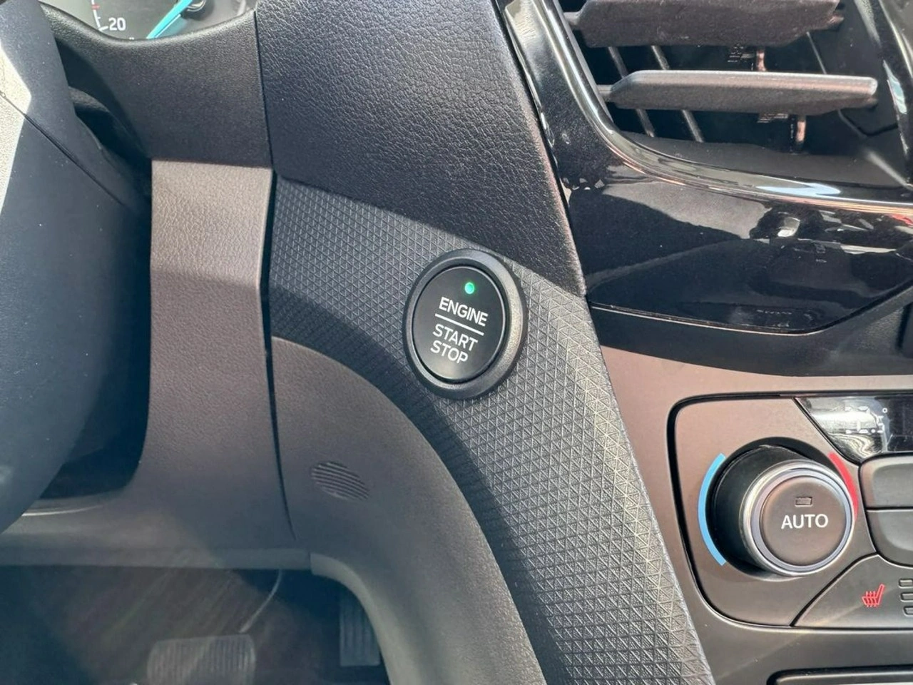 Ford Grand Tourneo Connect - Zdjęcie 29