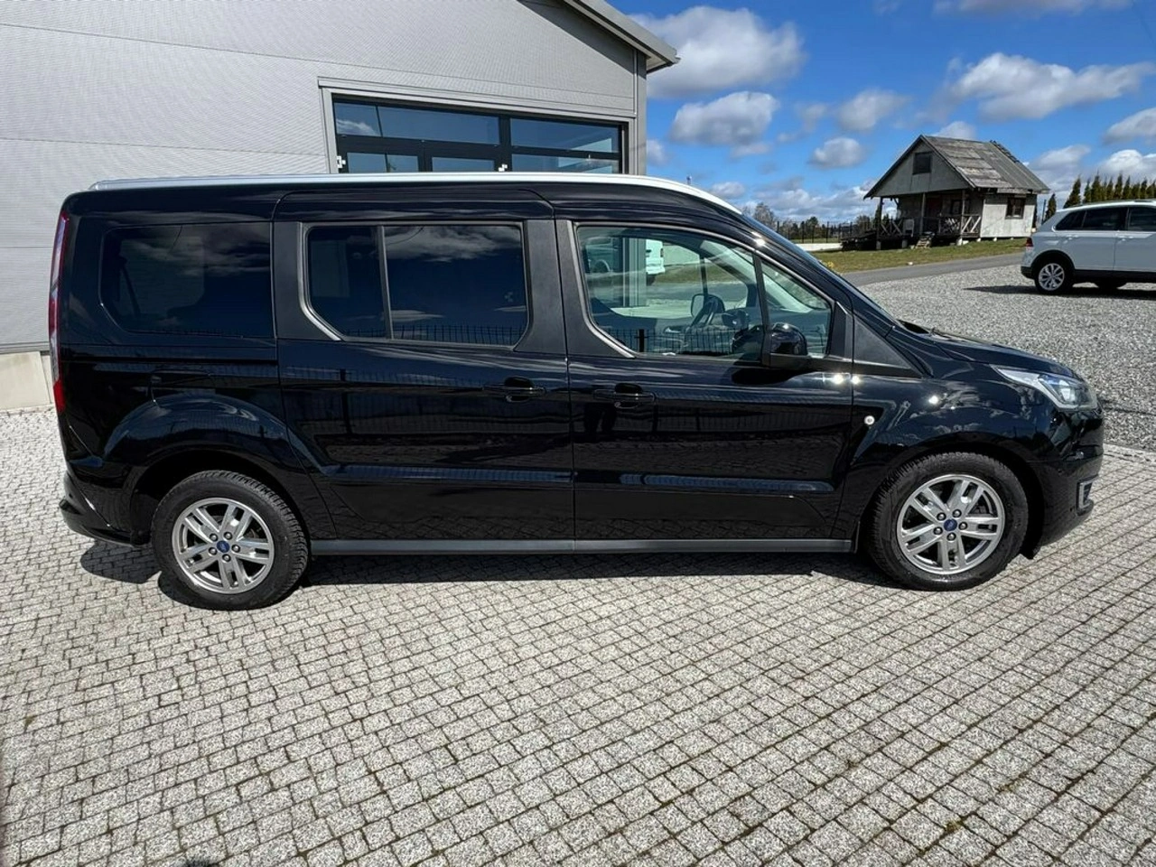 Ford Grand Tourneo Connect - Zdjęcie 3