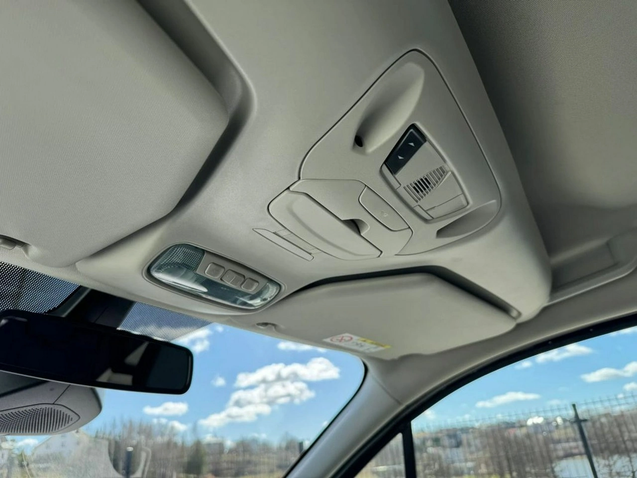 Ford Grand Tourneo Connect - Zdjęcie 36