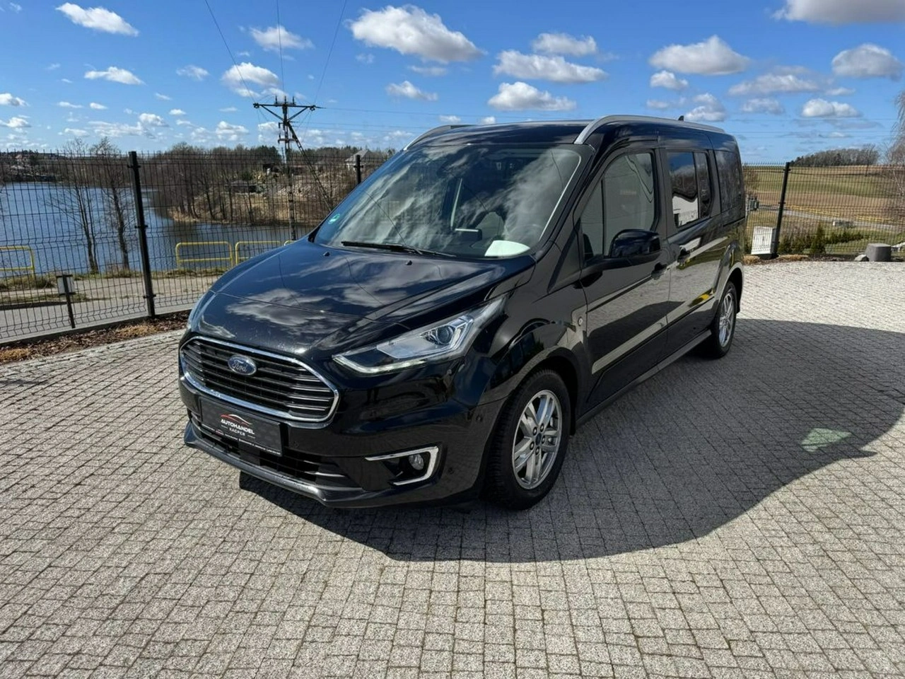 Ford Grand Tourneo Connect - Główne zdjęcie