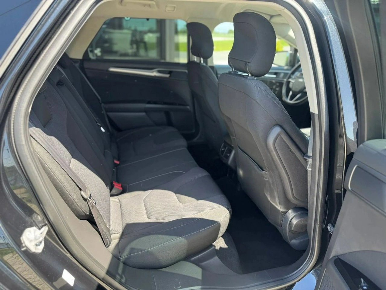 Ford Mondeo - Zdjęcie 17