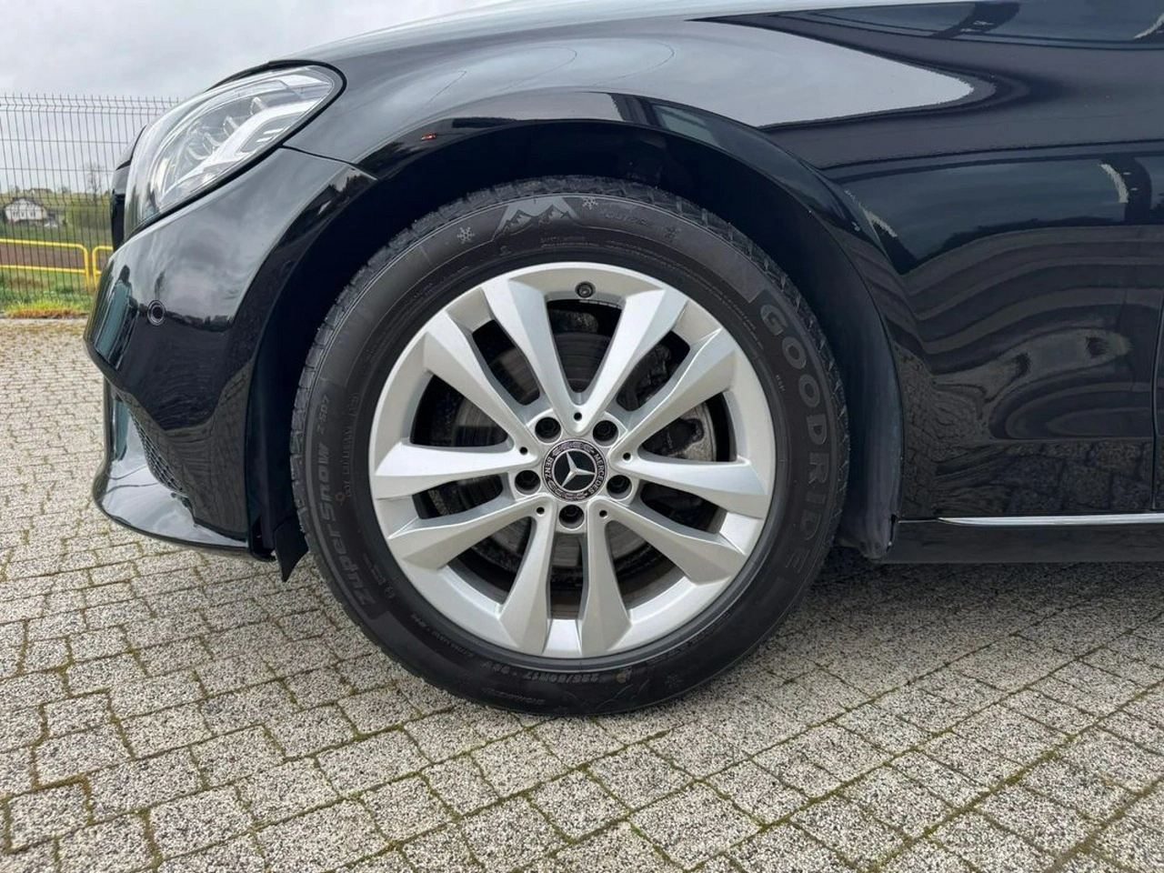 Mercedes C 220 - Zdjęcie 11