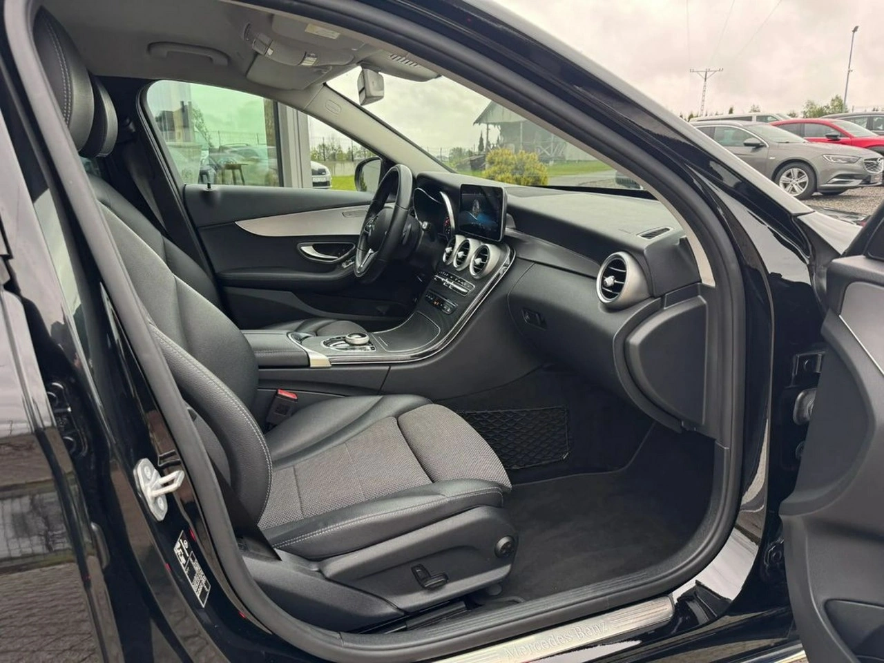Mercedes C 220 - Zdjęcie 16