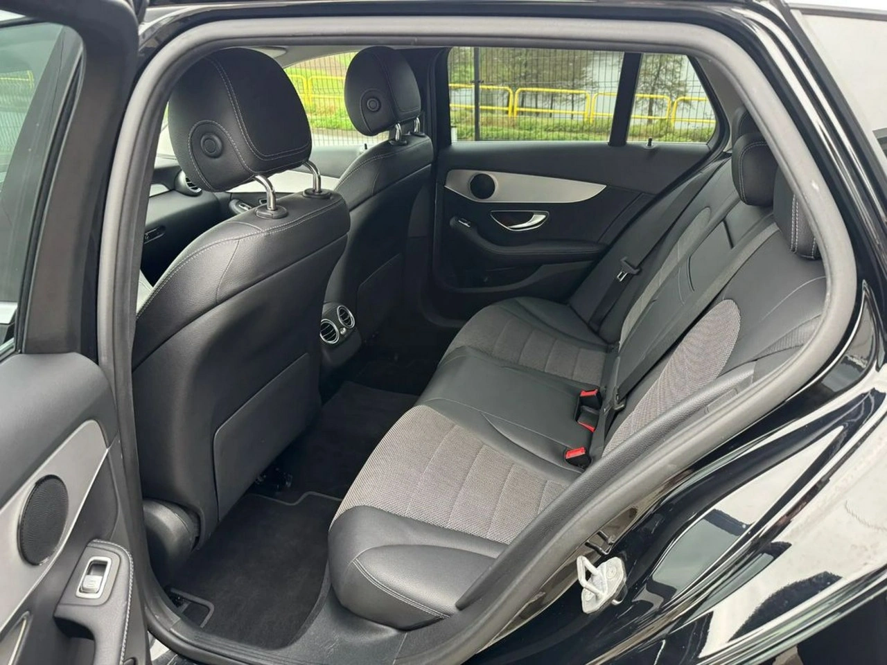 Mercedes C 220 - Zdjęcie 17