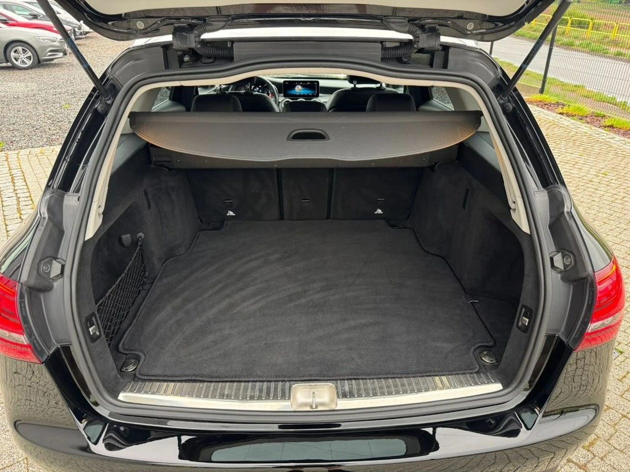 Mercedes C 220 - Zdjęcie 37