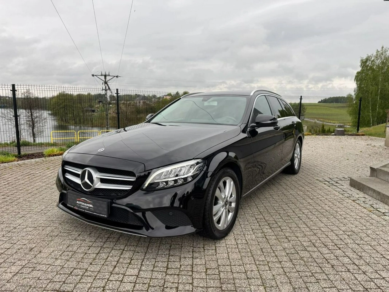 Mercedes C 220 - Główne zdjęcie