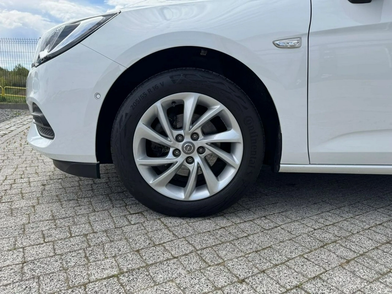 Opel Astra - Zdjęcie 11