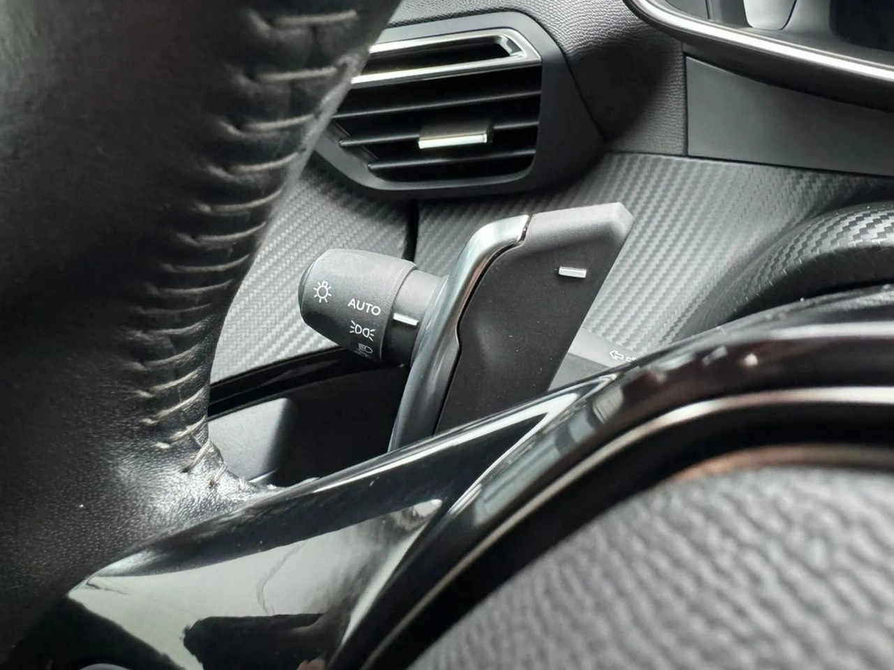 Peugeot 2008 - Zdjęcie 29