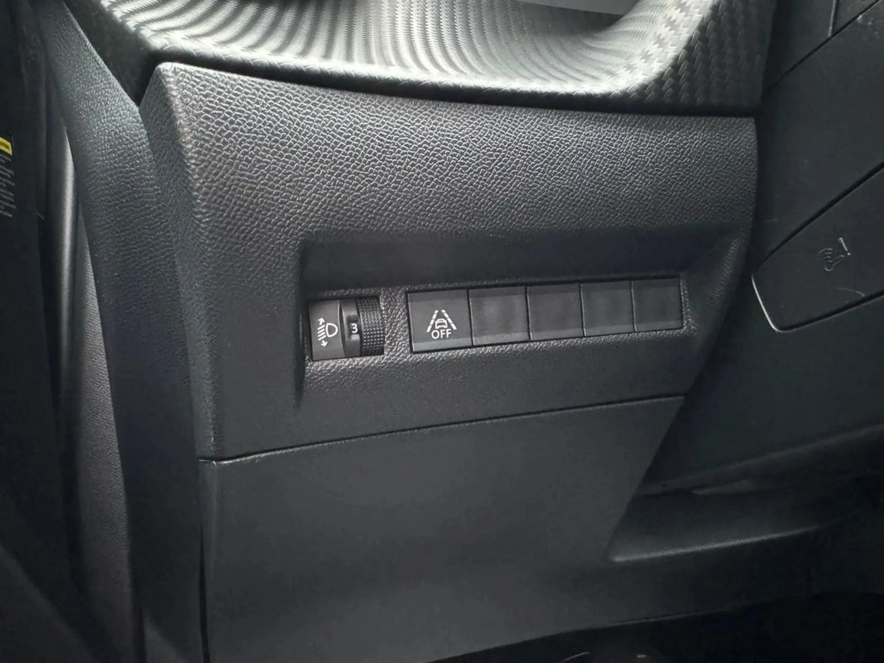 Peugeot 2008 - Zdjęcie 30