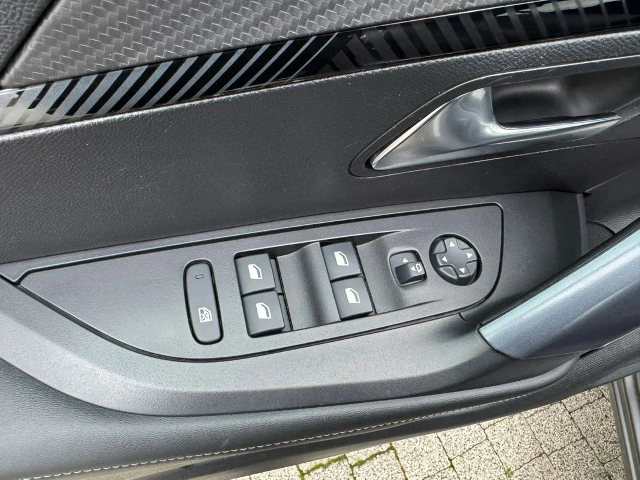 Peugeot 2008 - Zdjęcie 33