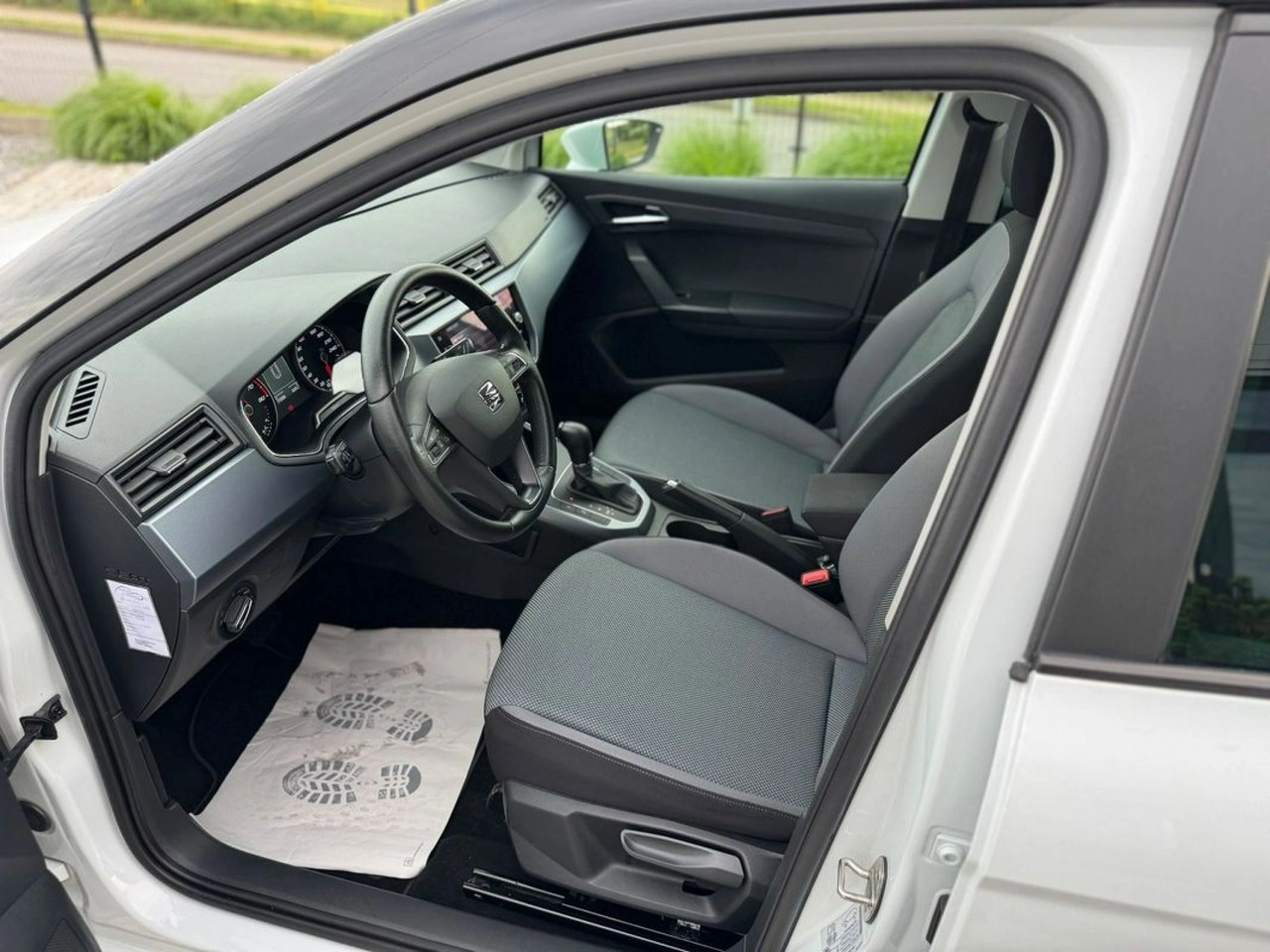 Seat Arona - Zdjęcie 10