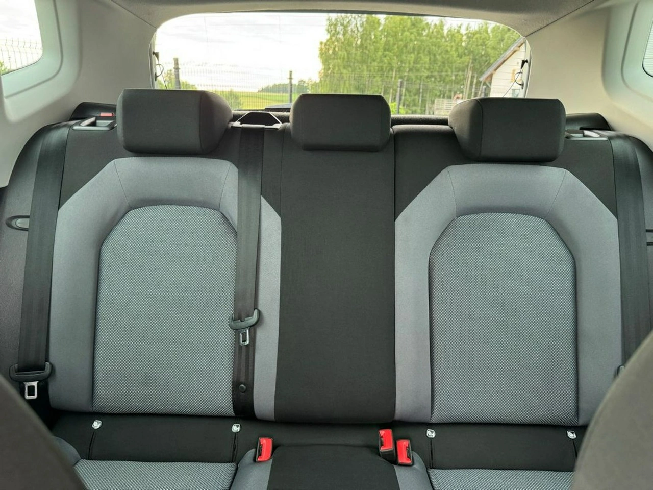 Seat Arona - Zdjęcie 14
