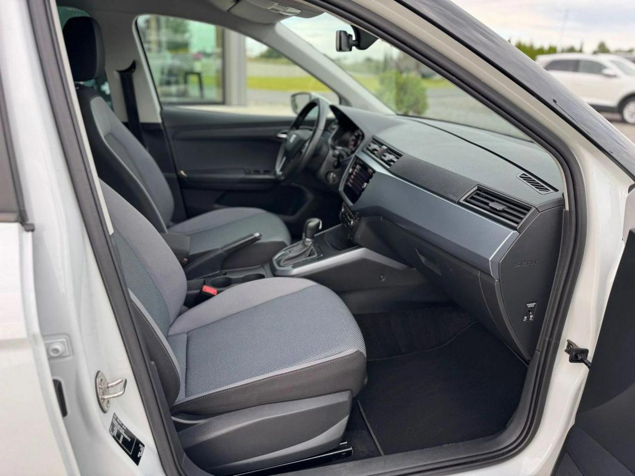 Seat Arona - Zdjęcie 15