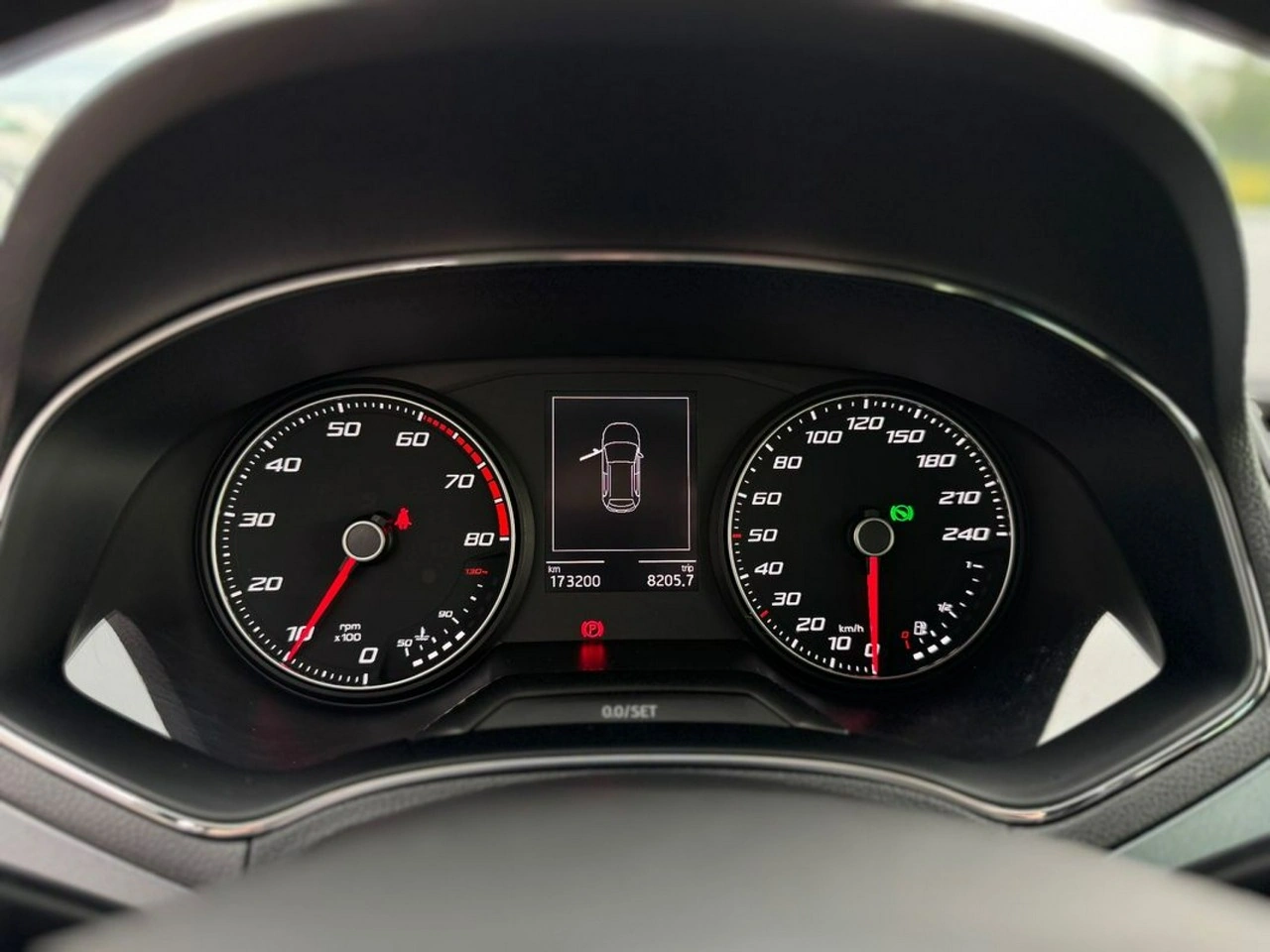Seat Arona - Zdjęcie 17