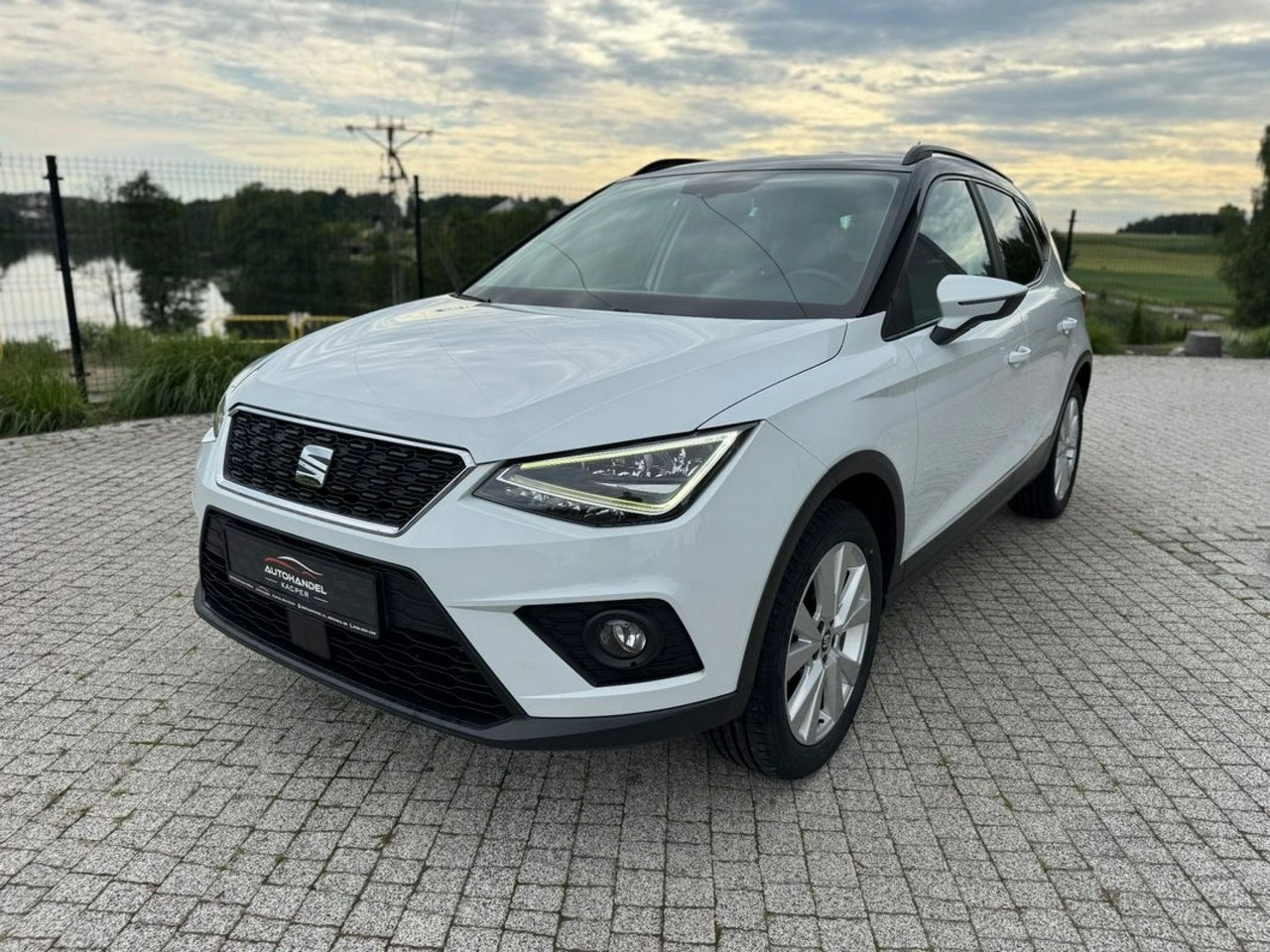 Seat Arona - Główne zdjęcie