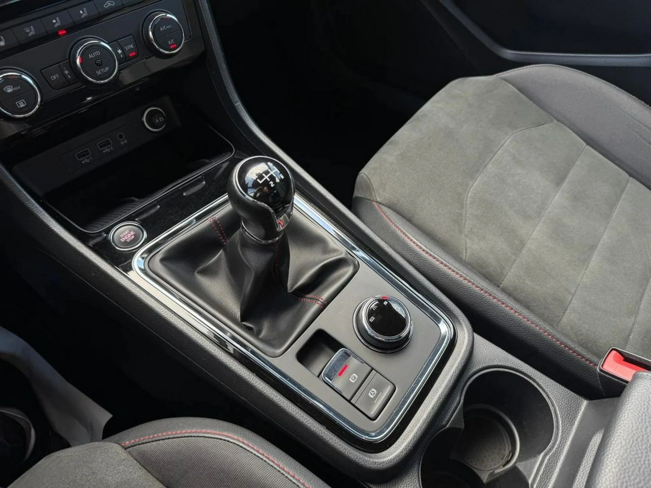 Seat Ateca - Zdjęcie 31