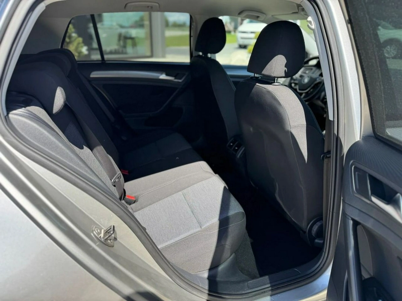 Volkswagen Golf - Zdjęcie 16