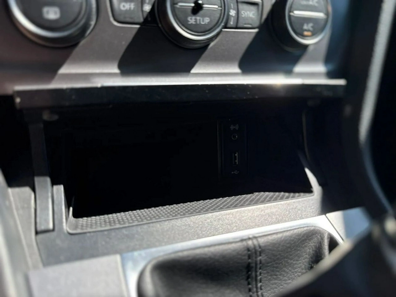 Volkswagen Golf - Zdjęcie 27